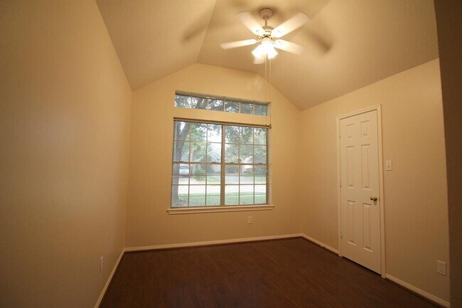 Foto del edificio - 21111 Brookrock Cir