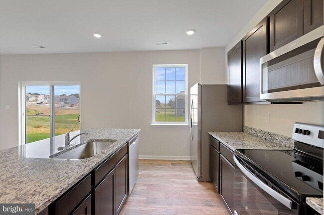 Foto del edificio - 4 Smokehouse Rd