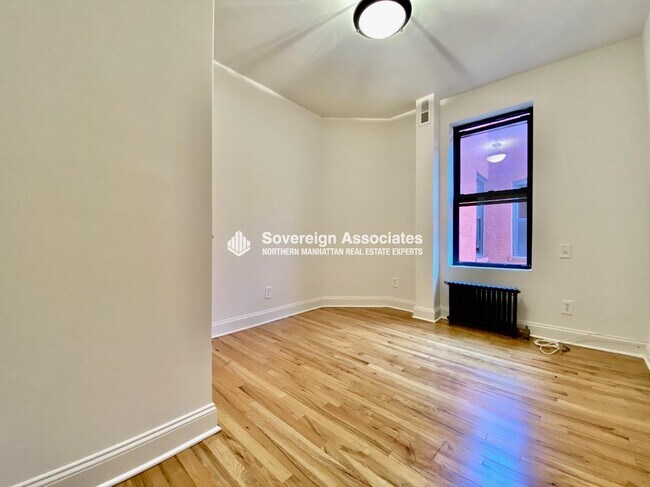 Foto del edificio - 615 Fort Washington Ave