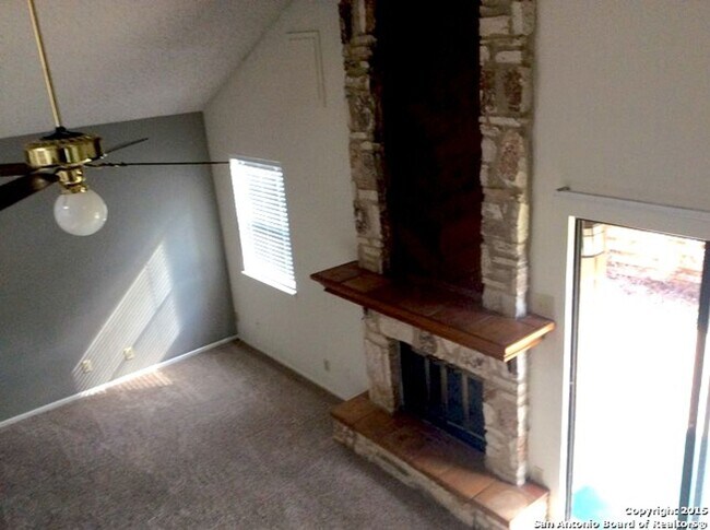 Photo - Great Location! 2 Bedroom 2 Bath in Shavan... House