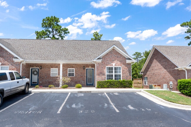 Building Photo - 320 Hibiscus Way