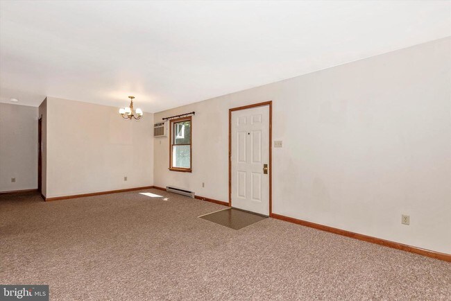 Building Photo - 13841 Weaver Ave