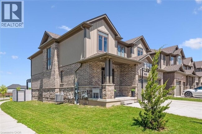 Building Photo - 151 Mountain Holly Ct