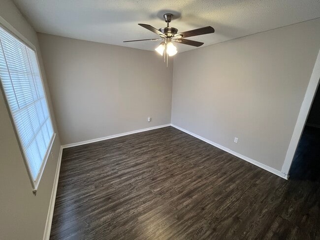 Building Photo - 4885 Charrin Cove