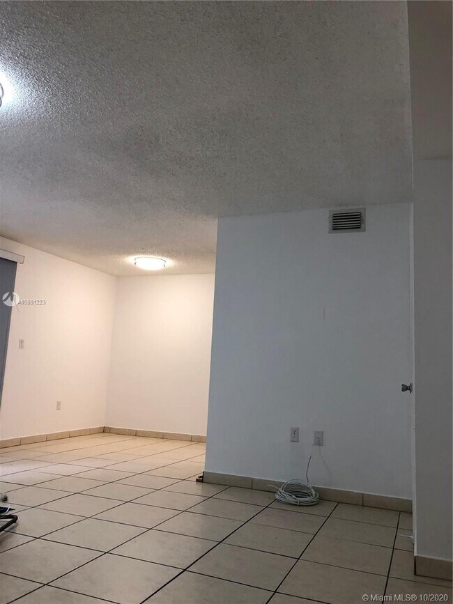Foto del edificio - 2100 Brickell Ave