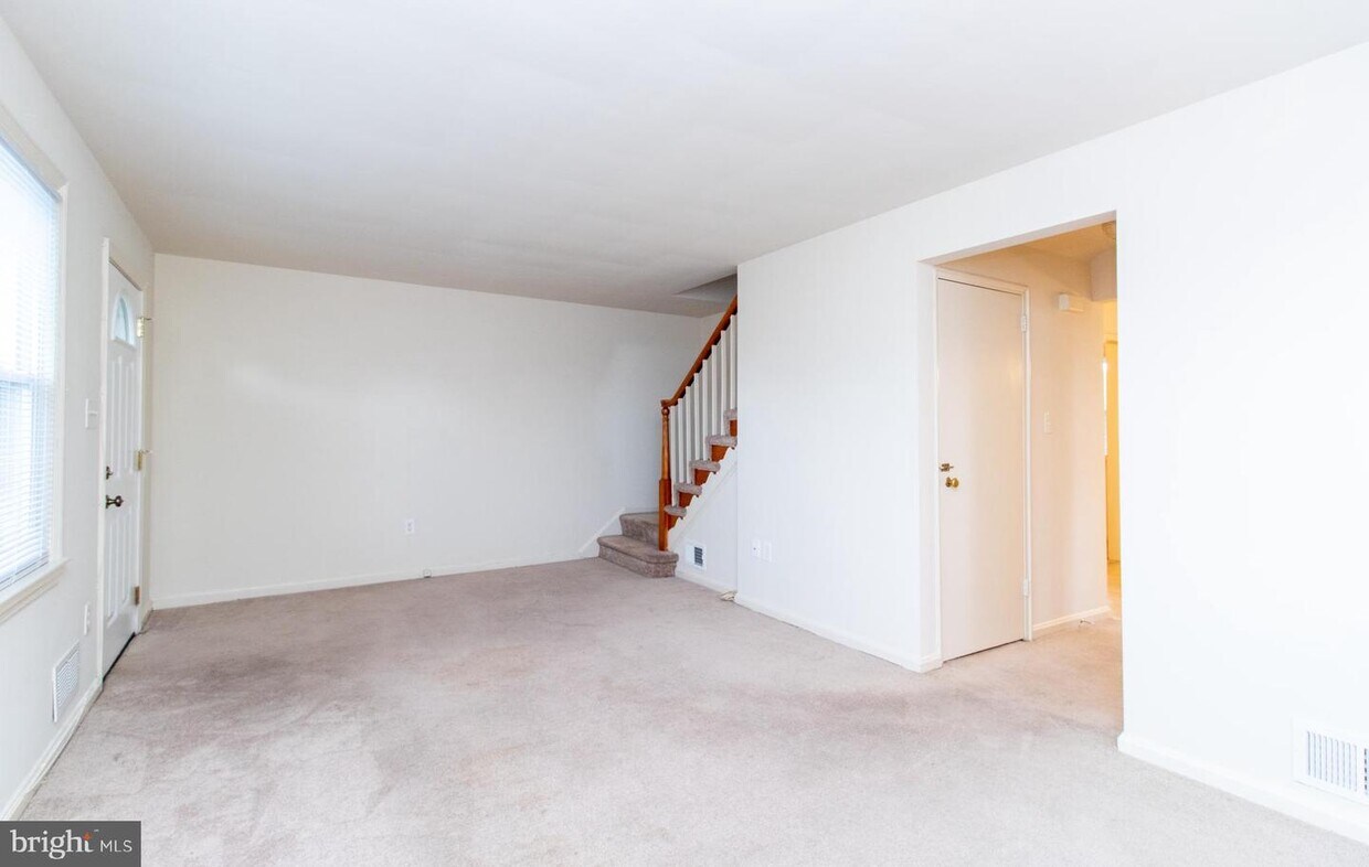 Foto principal - 2315 Iverson St