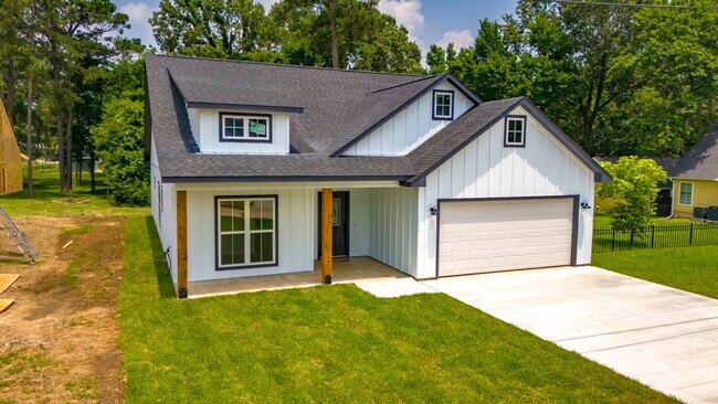 Foto del edificio - 611 Bridgeview Dr