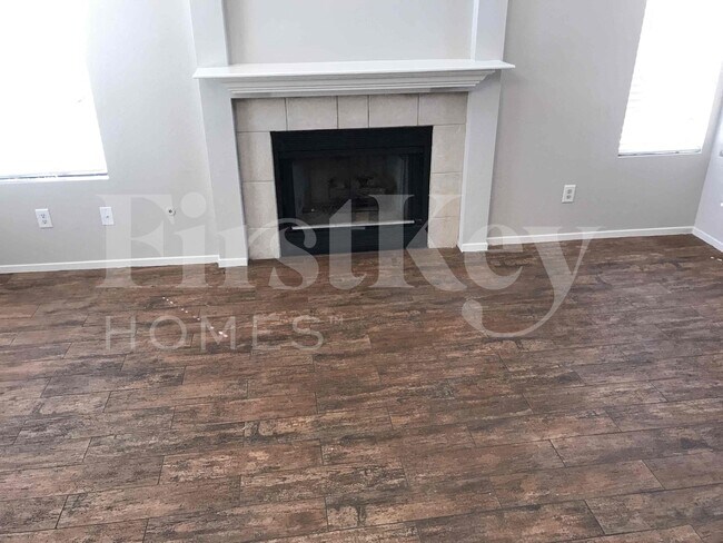 Foto del edificio - 7011 Encore Way