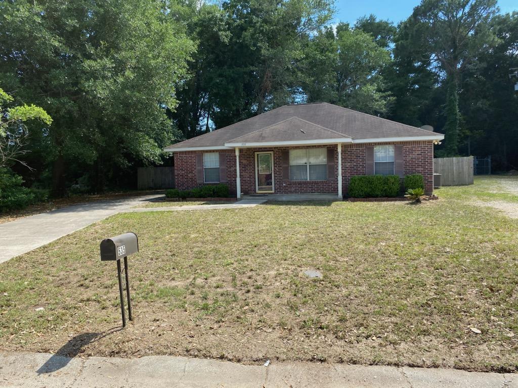 Building Photo - 535 N Forest Dr