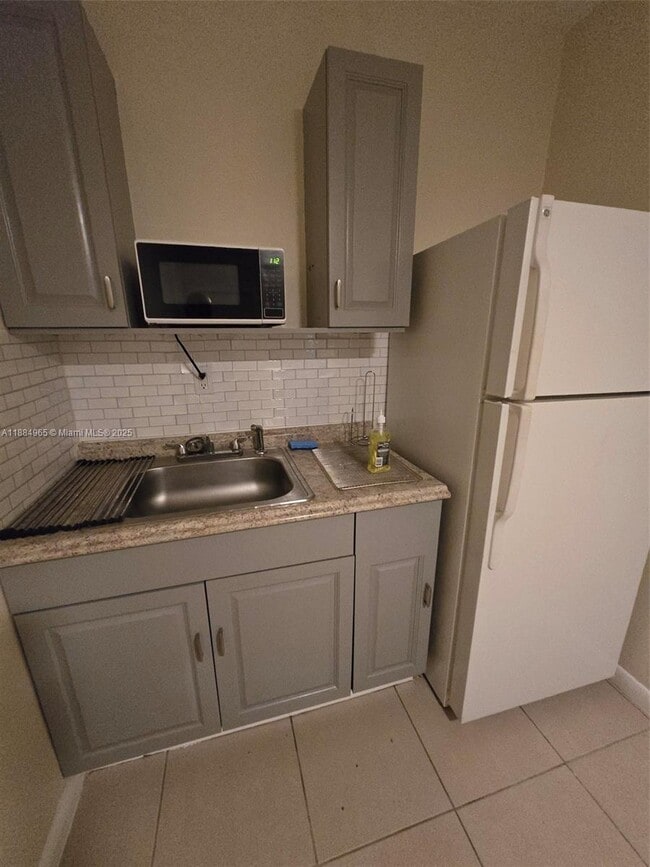 Foto del edificio - 9291 NW 23rd St