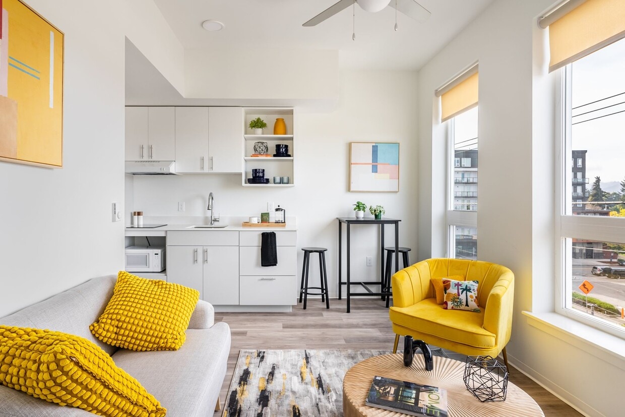 Primary Photo - Modern Living at Koz on Interstate