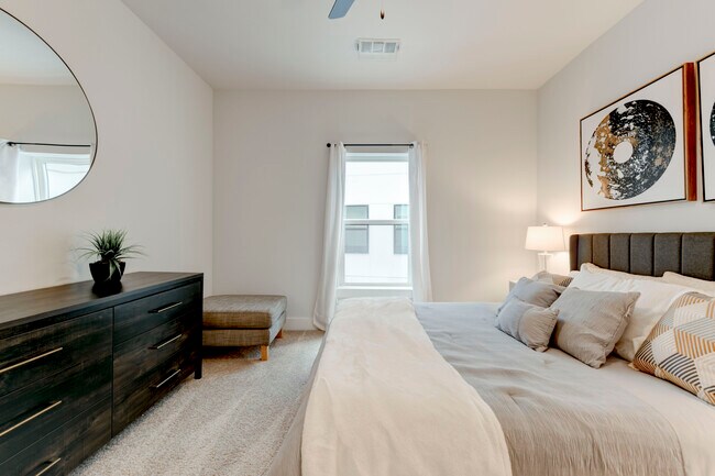Foto del edificio - 2500 Longview St
