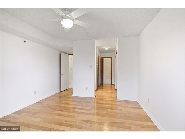 Building Photo - 1225 Lasalle Ave