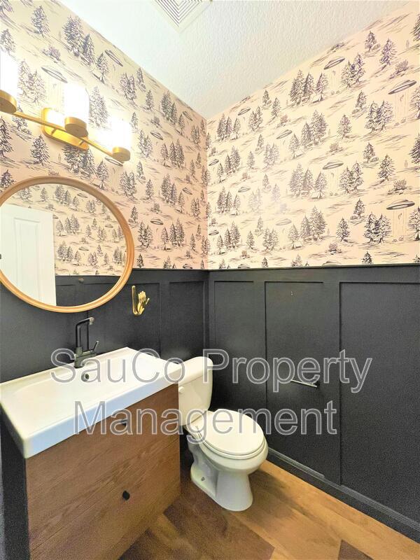 Building Photo - 5246 SE Redberry Pl