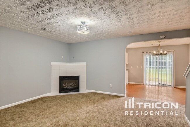 Building Photo - 1740 Formosa Ln