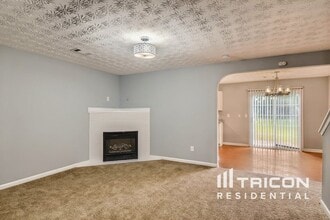 Building Photo - 1740 Formosa Ln