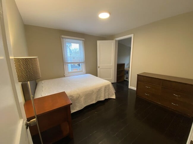 Building Photo - 219 Birch Ave