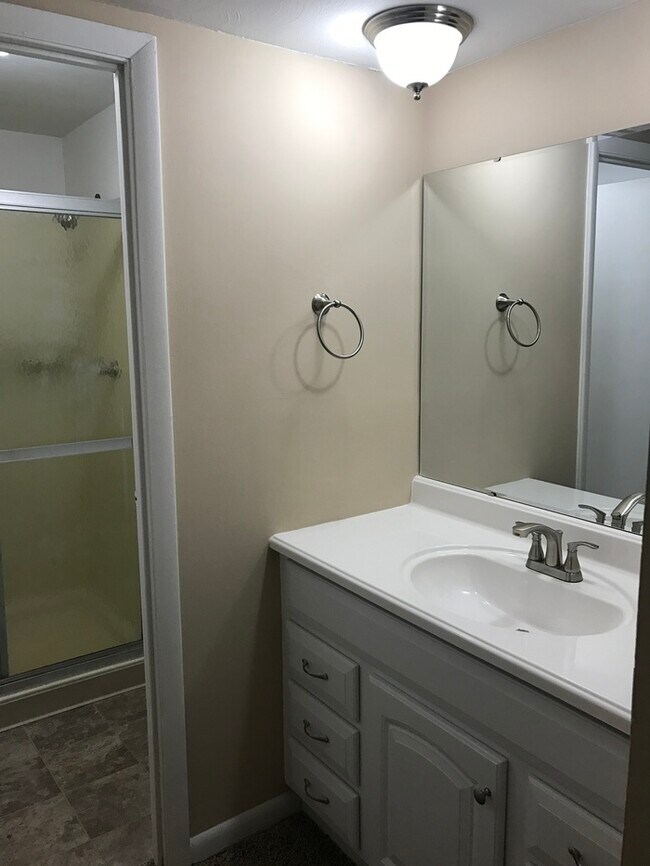 Foto del edificio - 6523 Highbury Rd