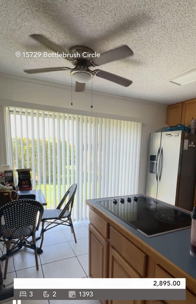 Foto del edificio - 15729 Bottlebrush Cir