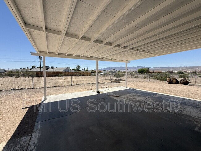 Foto del edificio - 1460 Horseshoe Ln