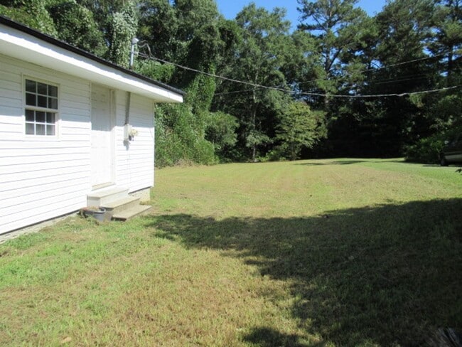Building Photo - 36 Armstrong Dr