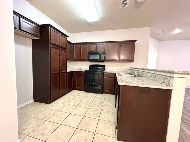 Building Photo - 3 bed 2 bath 2 car garage - Cooper ISD