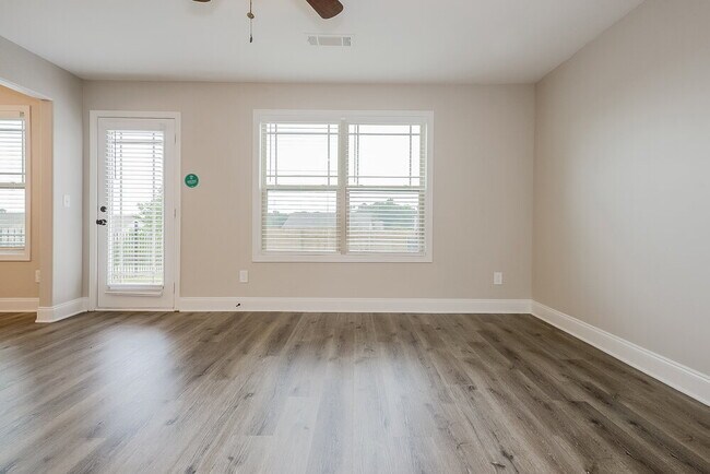 Building Photo - 1104 Jury Ct