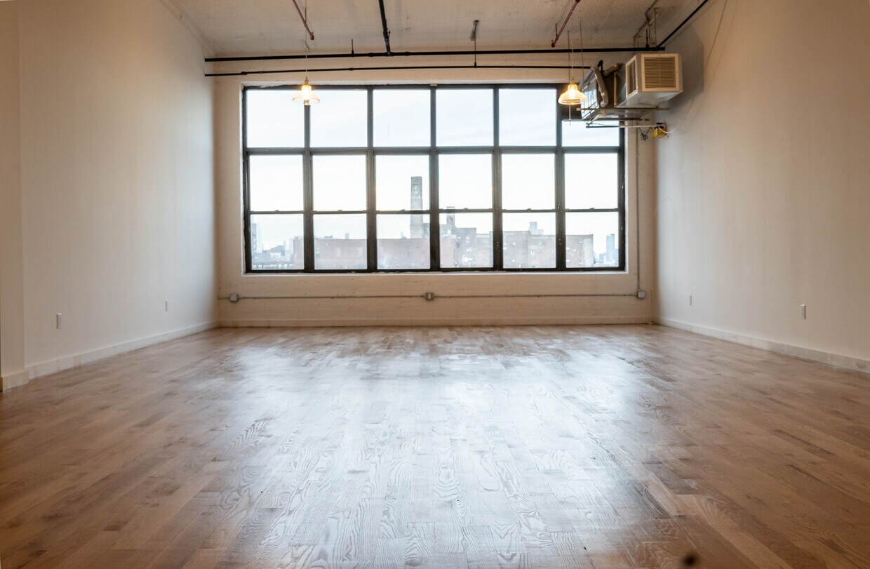 Building Photo - 265 McKibben St