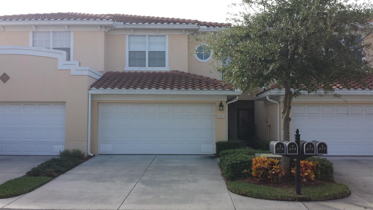 Foto principal - 273 Valencia Cir