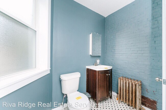 Building Photo - 3 br, 2 bath House - 375 1/2 Main Street