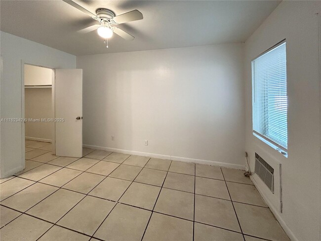 Building Photo - 738 NE 86th St