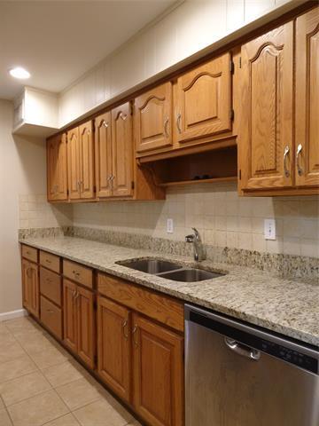 Foto del edificio - 811 Vinecrest Ln