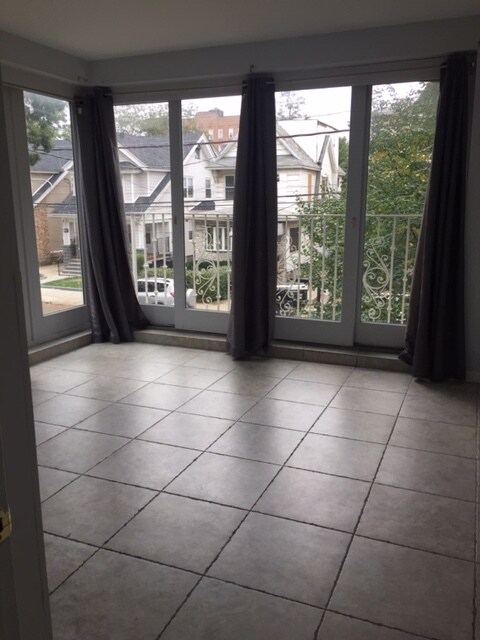 Foto del edificio - 1582 E 22nd St