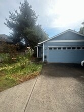 Building Photo - 4211 NE 135th Ave