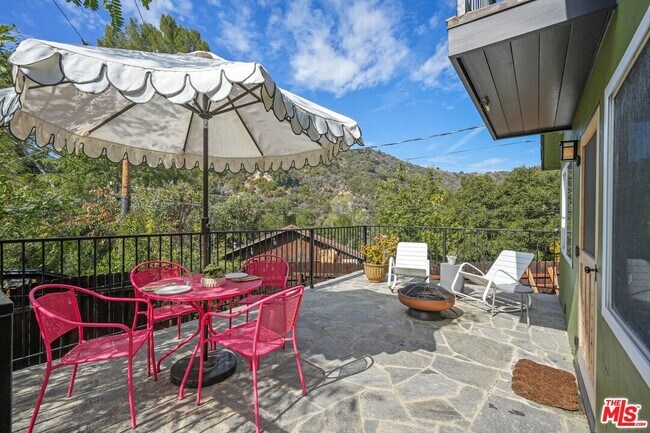 Foto del edificio - 21549 Summit Trail