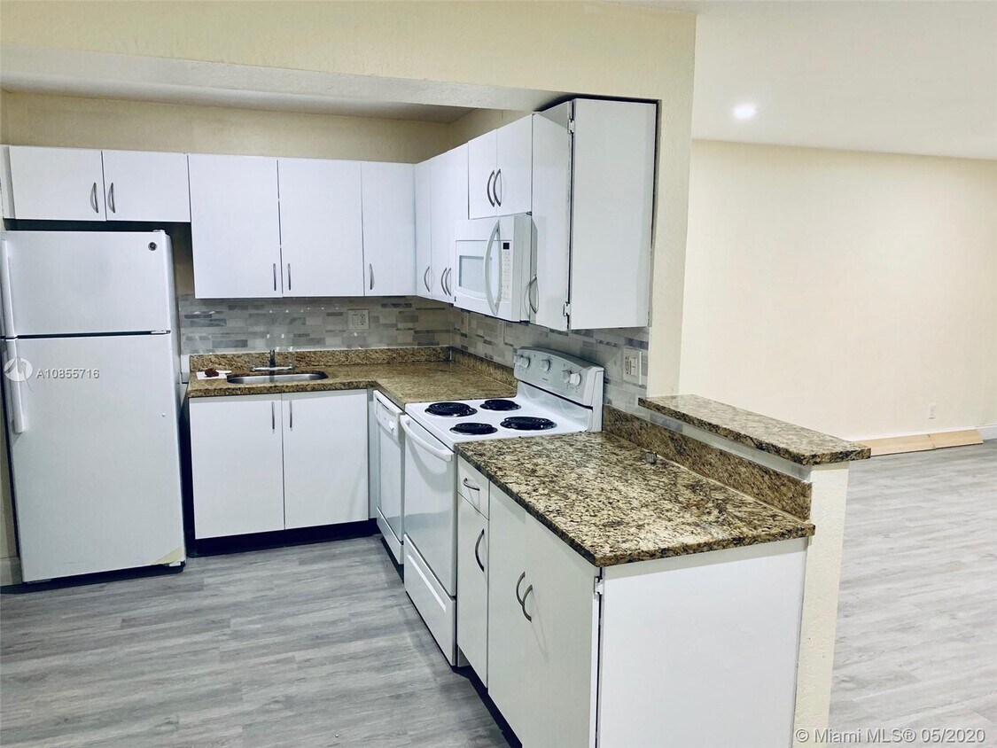 2735 NW 58th Terrace Unit 2735, Lauderhill, FL 33313 Room for Rent in