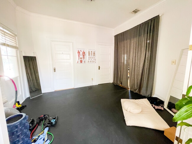 den (can also be 2nd bedroom) - 703 Mira Monte Pl