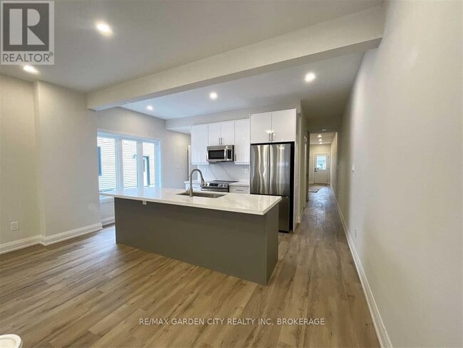 Building Photo - 13 Valley Rd