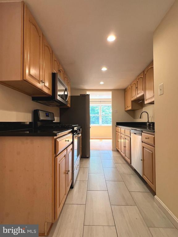 Building Photo - 2831 Hogan Ct