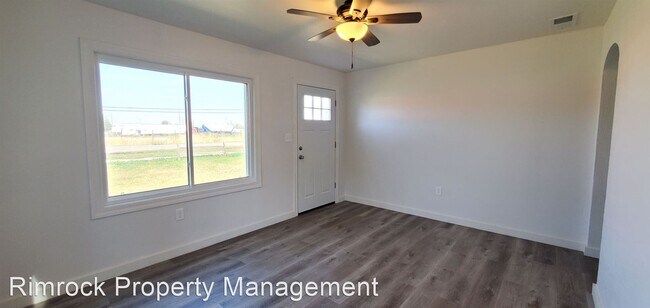 Building Photo - 2 br, 1 bath House - 1534 US Highway 87 E