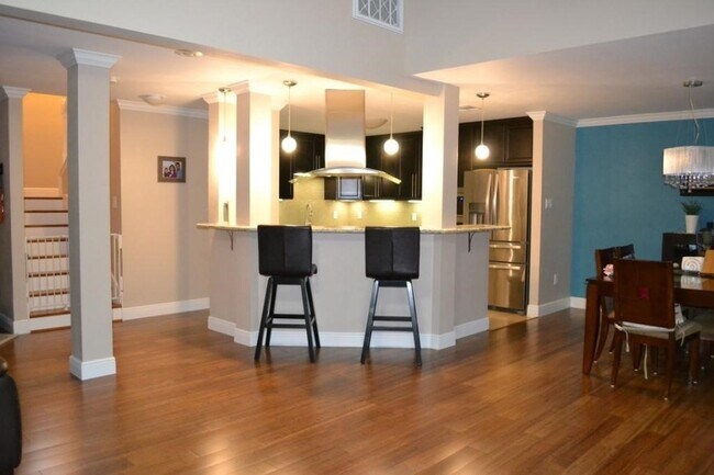 Foto del edificio - 43 Hickory Oak Dr