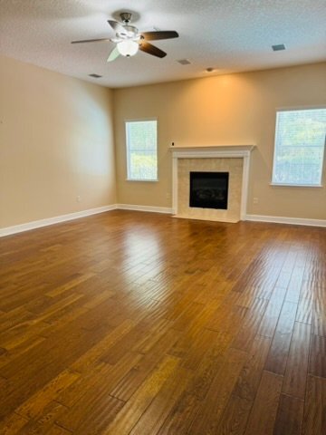 Foto del edificio - 2574 Whispering Pines Dr