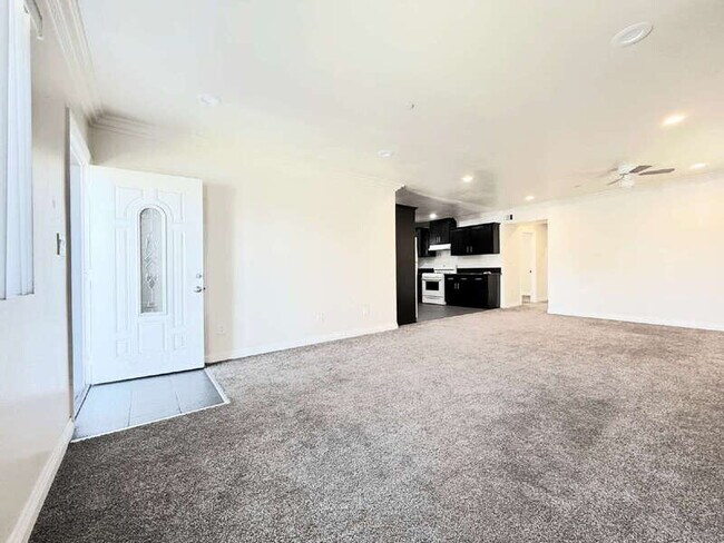 Foto del edificio - 114 W 50th St