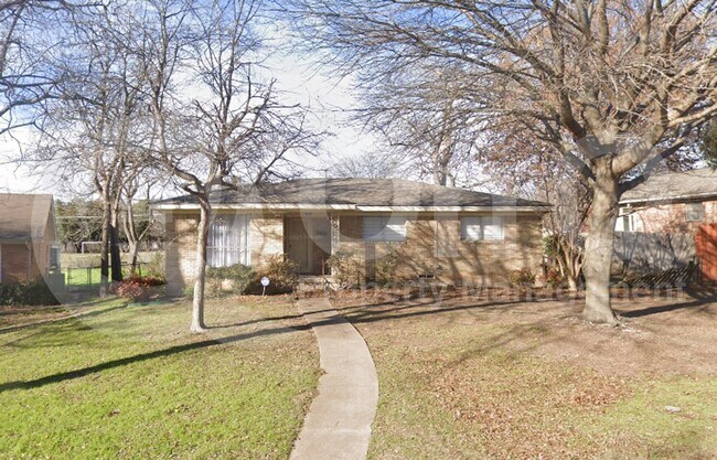 Foto del edificio - 3535 Creek View Dr