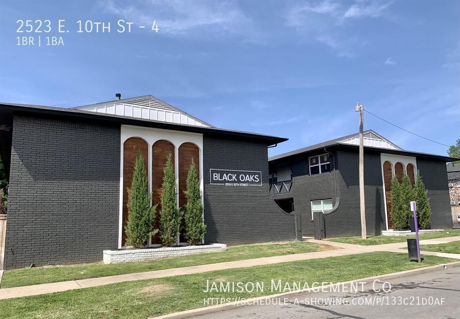 Foto principal - 2523 E 10th St
