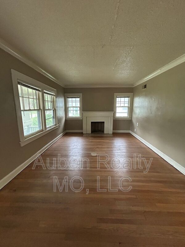 Foto del edificio - 5431 Harrison St