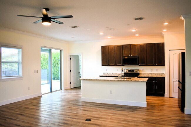 Foto del edificio - 1217 SW Marmore Ave