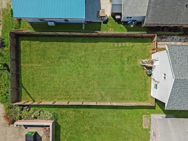 Photo - 1631 Dr Andrew J Brown Ave House