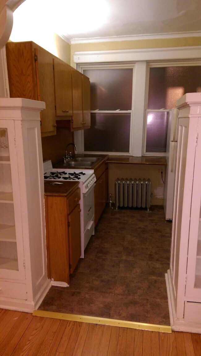 Foto del edificio - 829 W Cornelia Ave