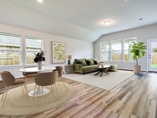 Foto del edificio - 270 Rimrock Ct
